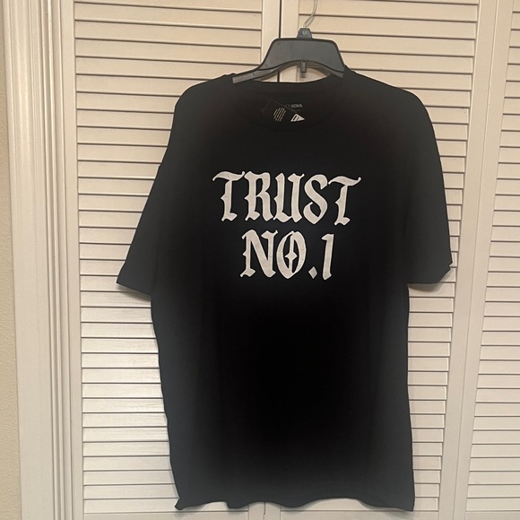 Fashion Nova Tops - Fashion Nova Black 'Trust No.1' Tee